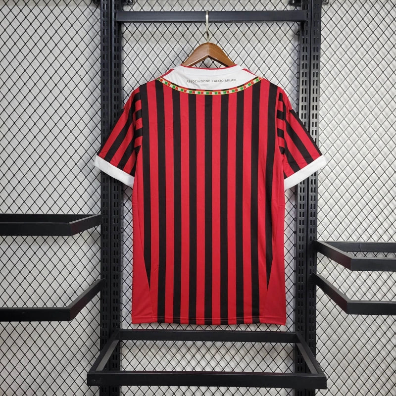 Camisa principal do AC Milan 2011