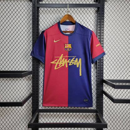 Limitovaná edice dresu FC Barcelona 2025 „Stüssy”