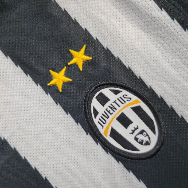Camisa titular da Juventus 2010