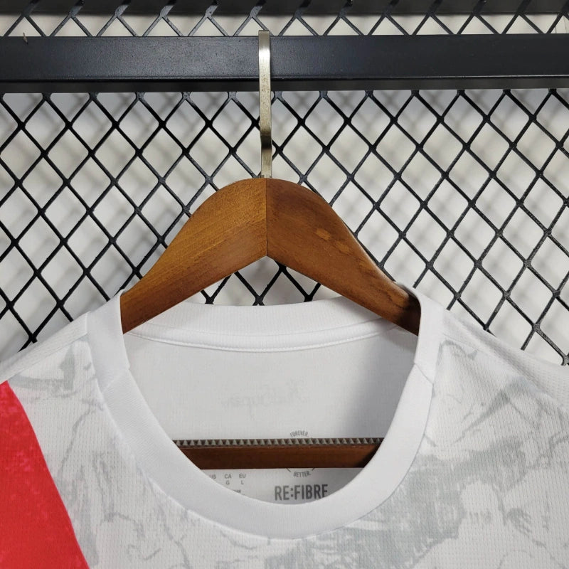 Třetí dres Manchesteru City 2025