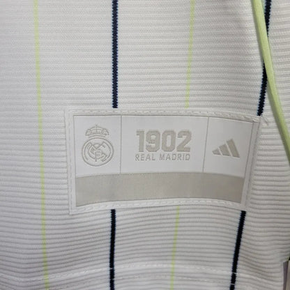 Camisa de edição limitada do Real Madrid 2025