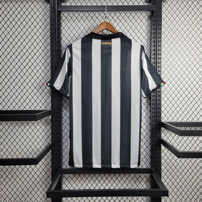 Camisa titular da Juventus 2010