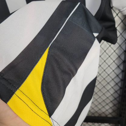 Camisa titular da Juventus 2005