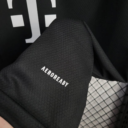 Dres Bayern Mnichov 2024 „Retro” z limitované edice