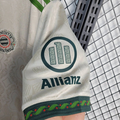 Bayern München 2025 "Oktoberfest" -erikoispainospaita