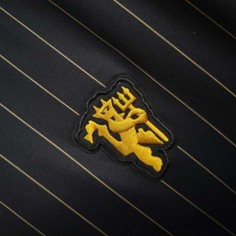 Camisa 'Retro' do Manchester United 2025 de edição limitada