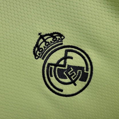 Camisa de goleiro do Real Madrid 2024