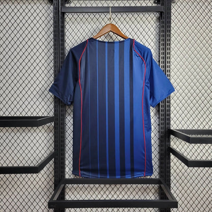 Domácí dres FC Barcelona 2004