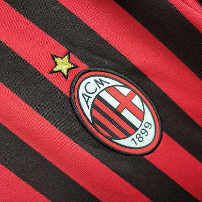 Camisa principal do AC Milan 2011