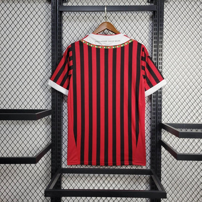 Camisa principal do AC Milan 2011