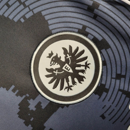 Třetí dres Eintracht Frankfurt 2025