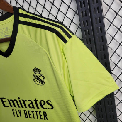 Camisa de goleiro do Real Madrid 2024
