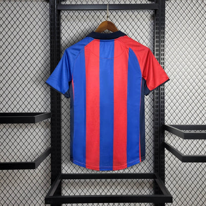Domácí dres FC Barcelona 2004
