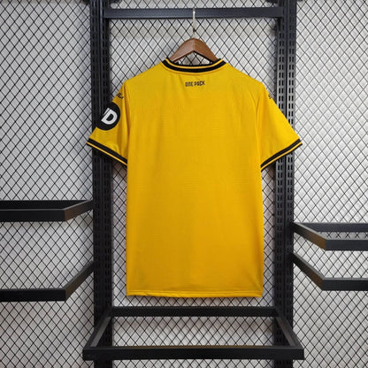 Domácí dres Wolverhampton Wanderers 2024