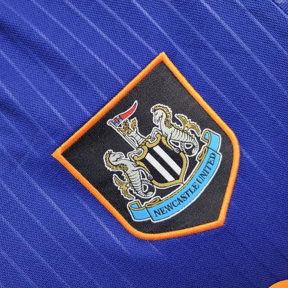 Newcastle Unitedin kolmas pelipaita 2025