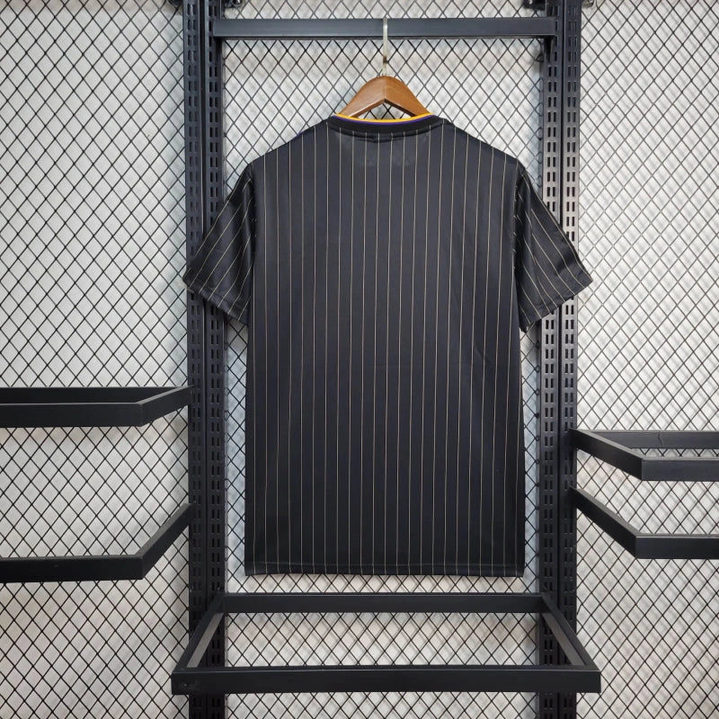 Camisa 'Retro' do Manchester United 2025 de edição limitada