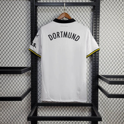 Třetí dres Borussia Dortmund 2024